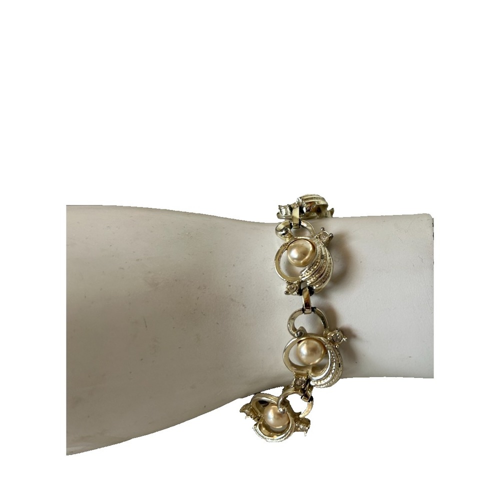 Vintage MCM Faux Pearl Silver Tone Leaf Link Bracelet Classic Coquette